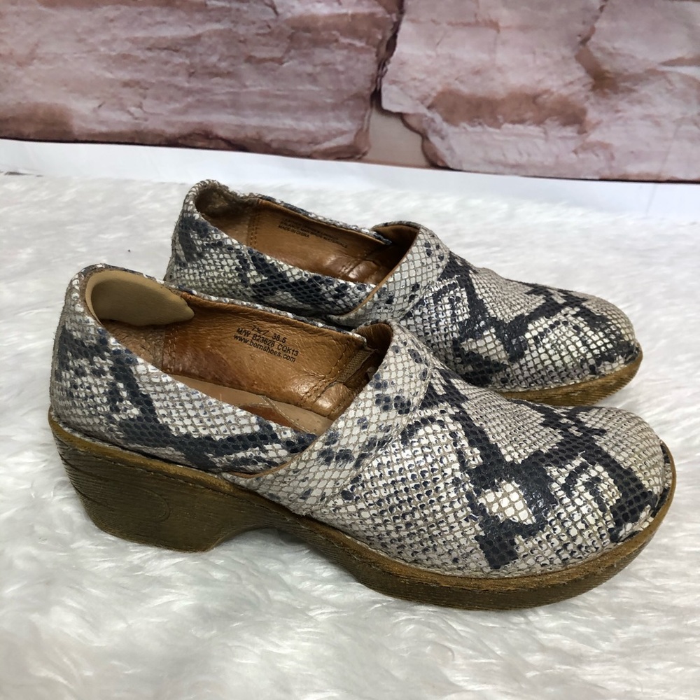 Born slip-on leather clog size 7.5